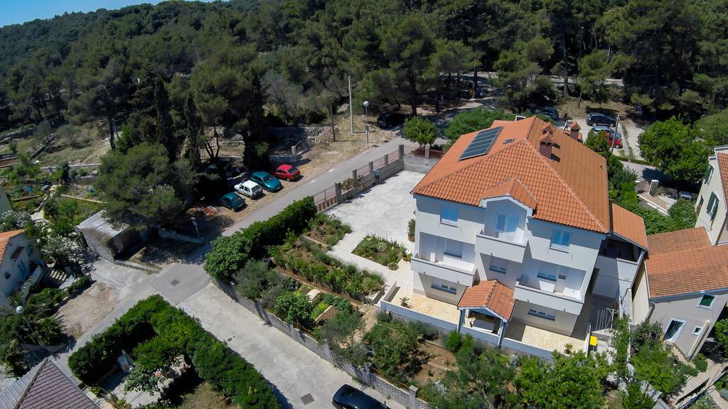 Apartmani Dorita Mali Losinj Exterior photo